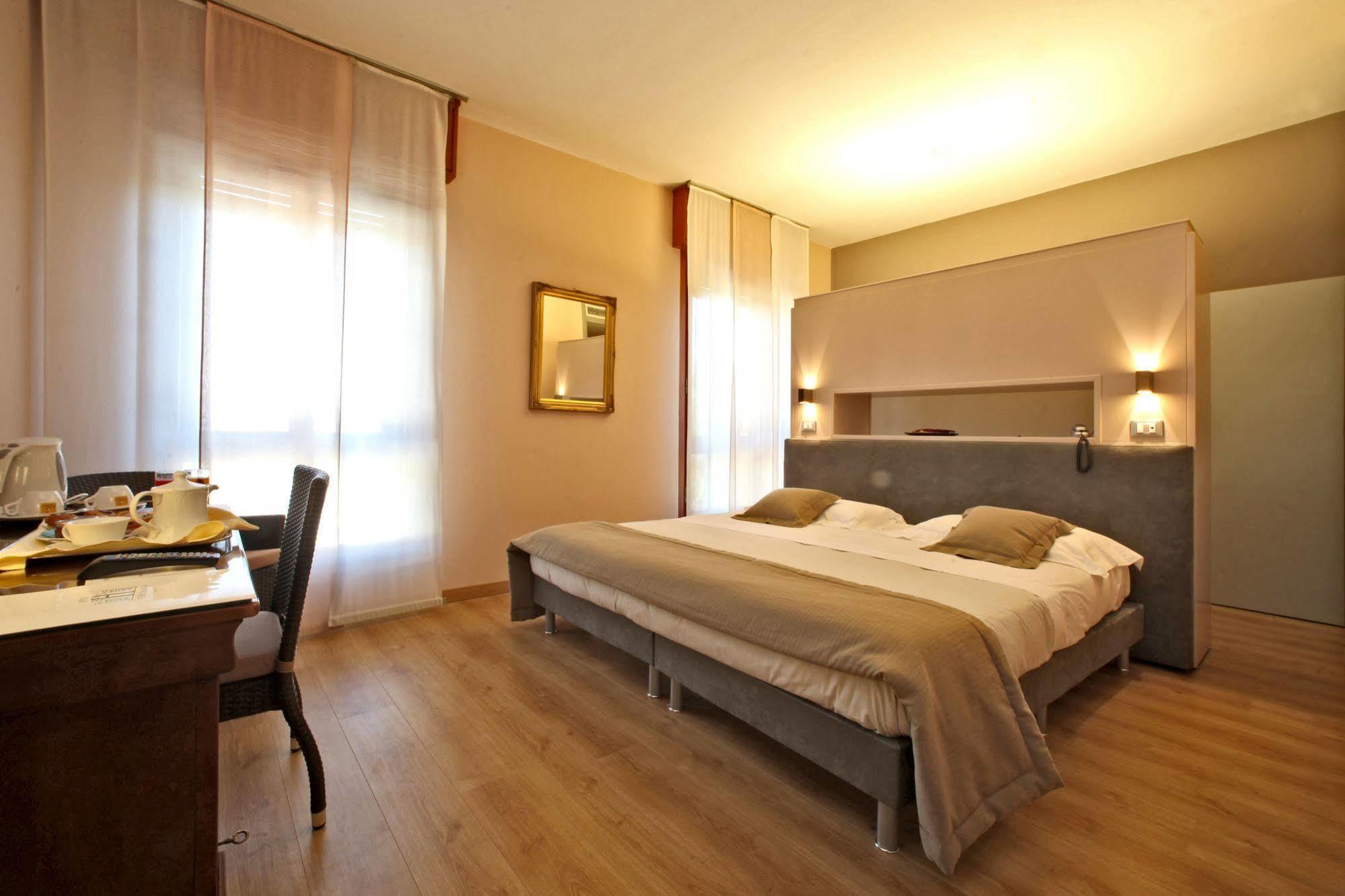 Hotel Terme Salvarola Сассуоло Екстер'єр фото